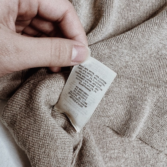 Aritzia Wilfred Rebecca Turtleneck - Picture 10 of 14